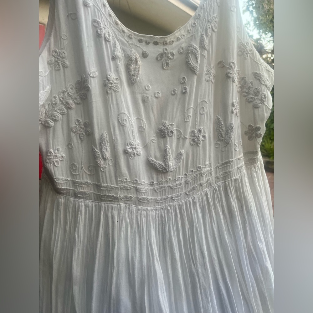 Karavan White Vintage Embroidered Midi Dress with flaws | size Large - Picture 3 of 9